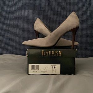 Lauren by Ralph Lauren Serena Pumps. Gray suede. Women’s size 6.